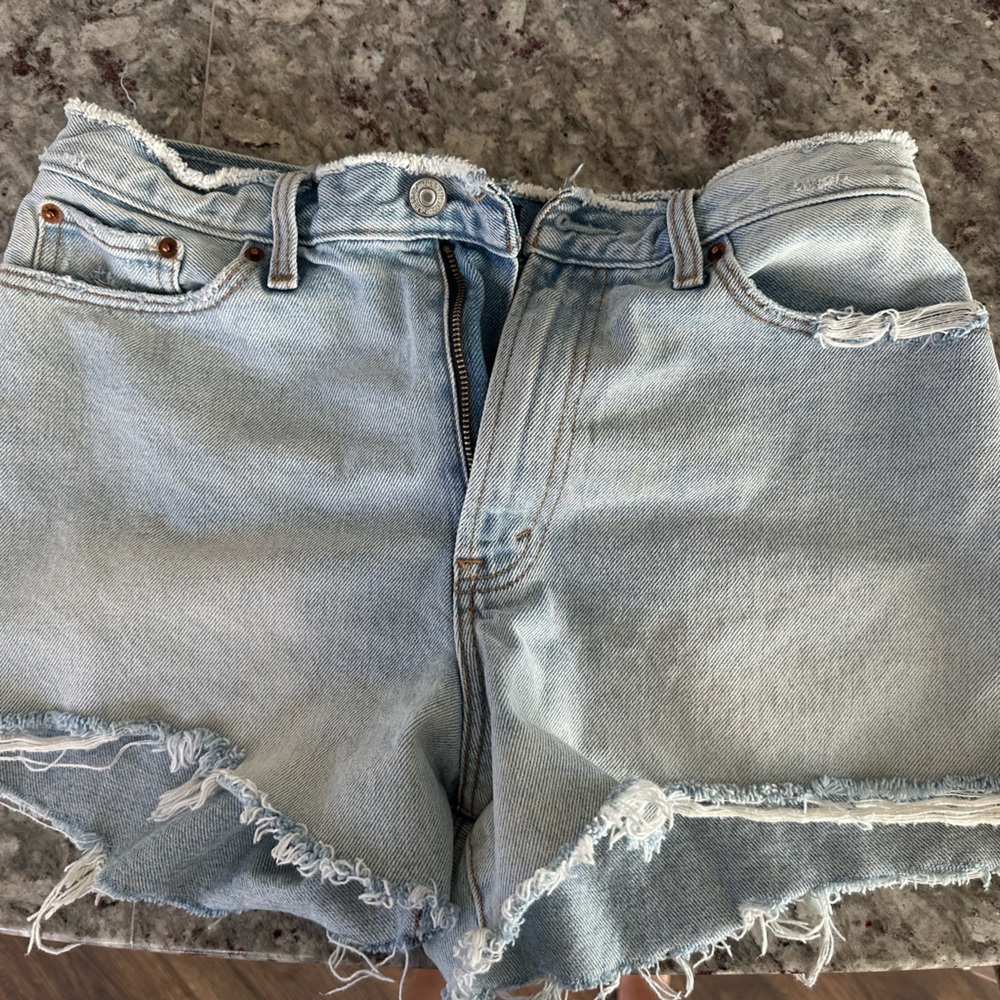 Abercrombie high rise short Size 29/8